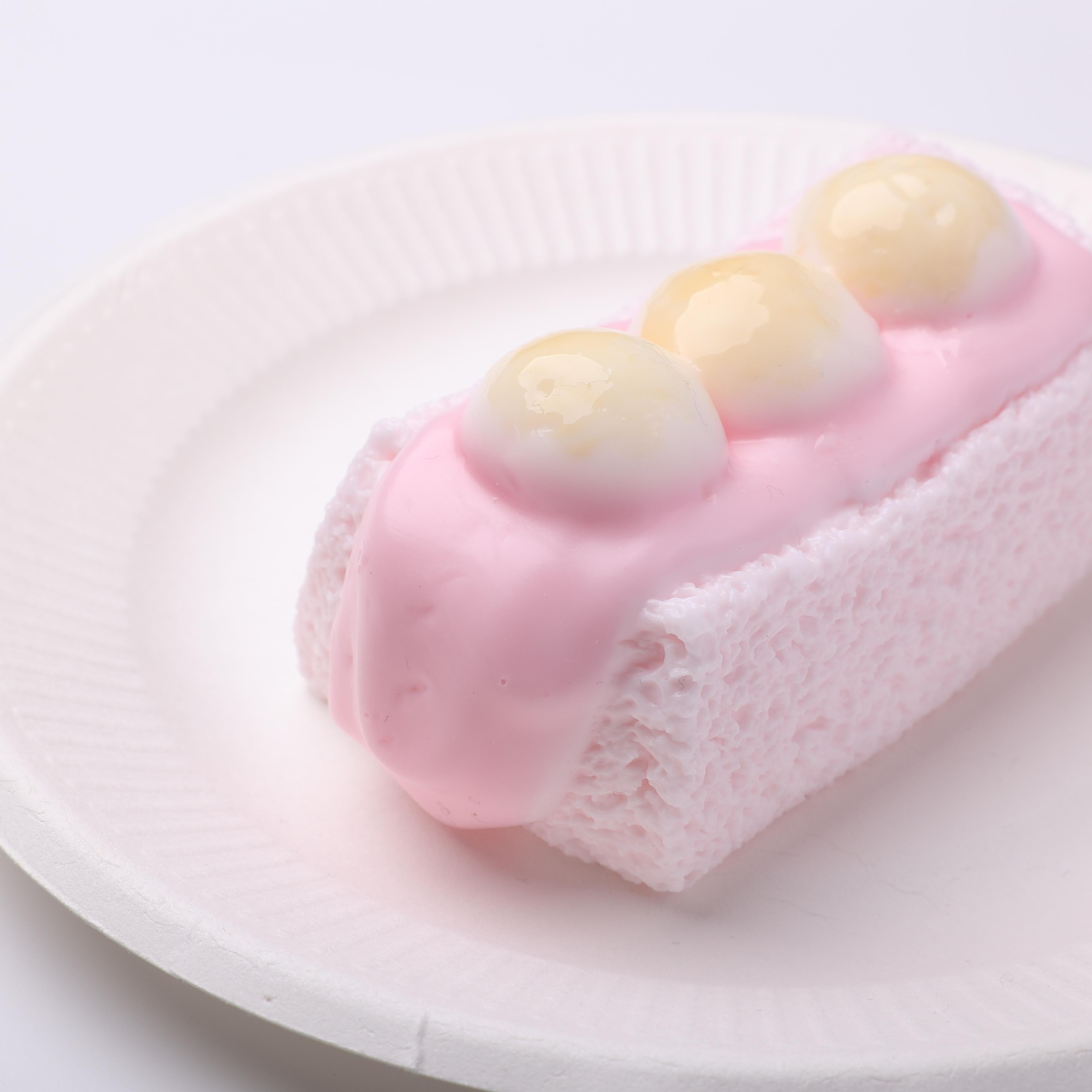 CT249】Strawberry Soymilk Toast Squishy Toy – CREAMY TREE