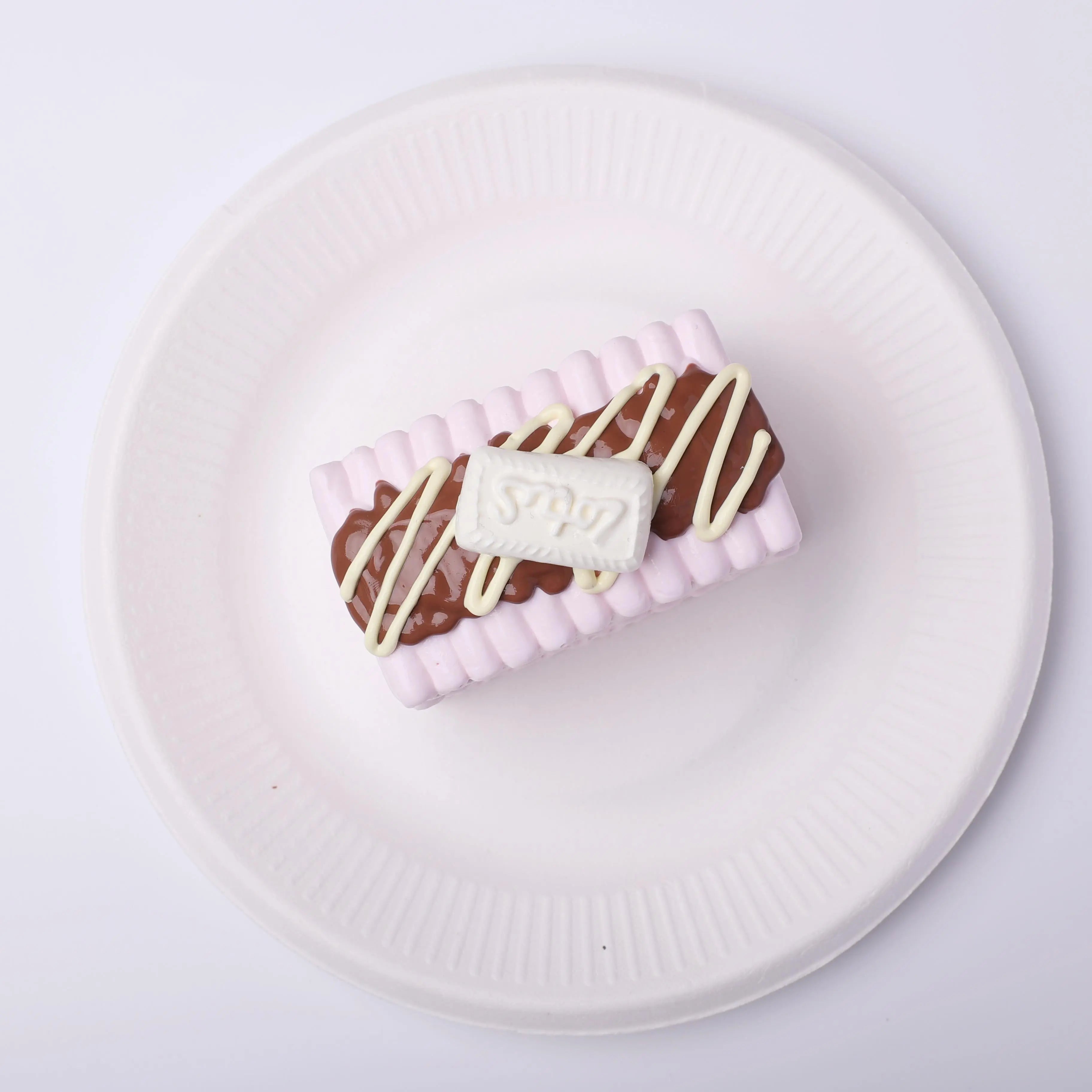 CT228】Strawberry Chocolate Layered Ice Cream Squishy Toy - CREAMY