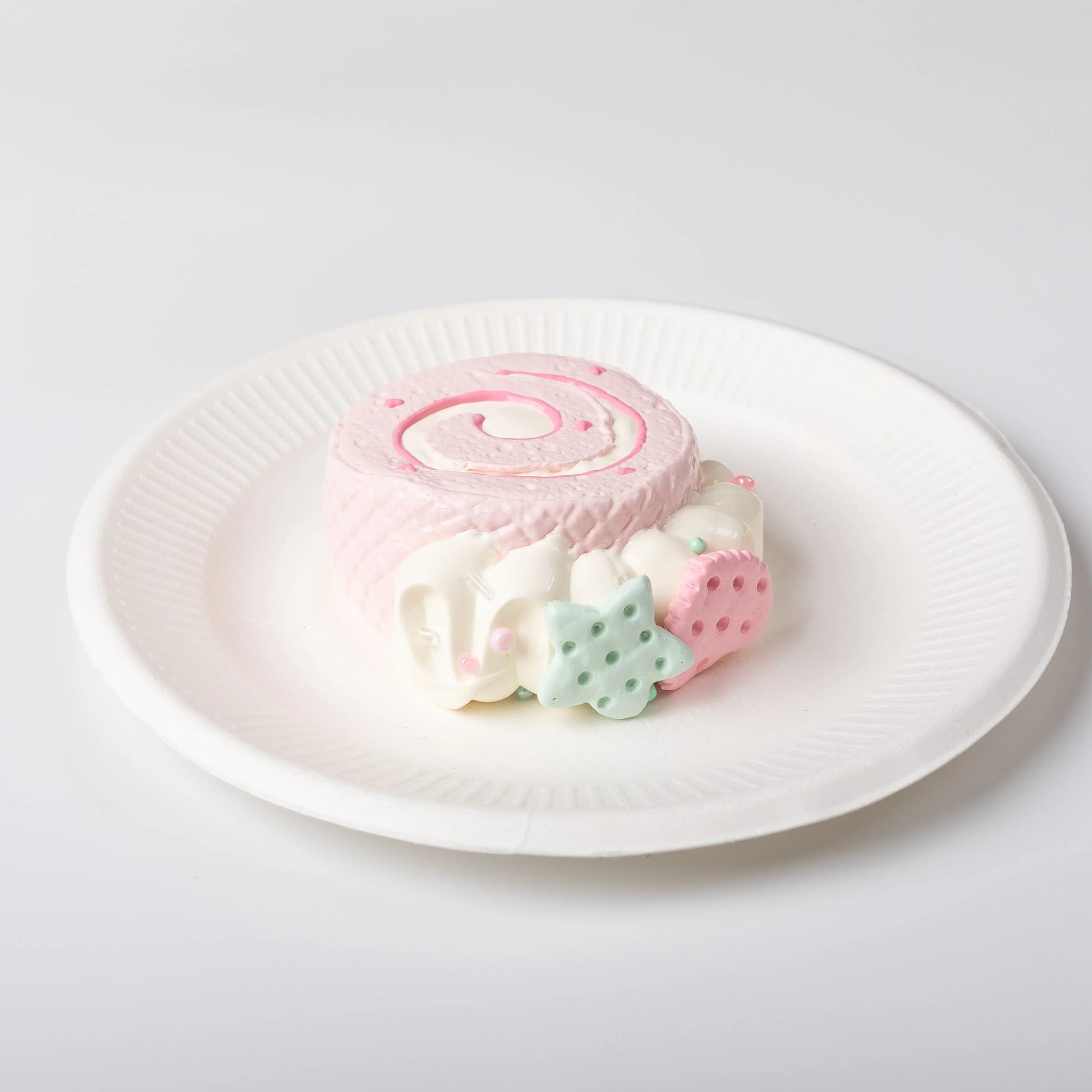 The details of Creamy Tree Pink Heart Swiss Roll Squishy Toy