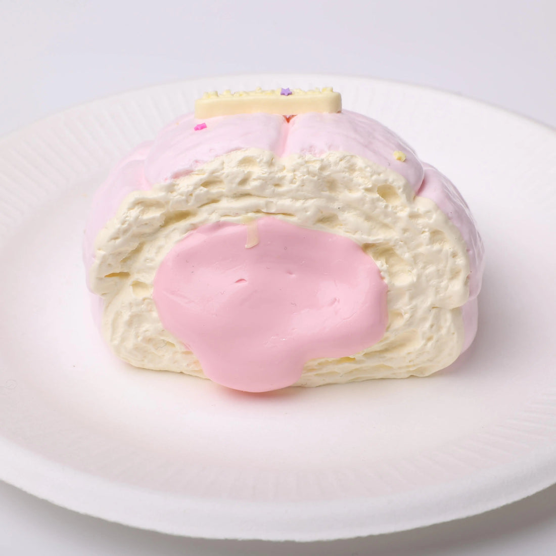 【CT192】Strawberry Dirty Bun Squishy Toy