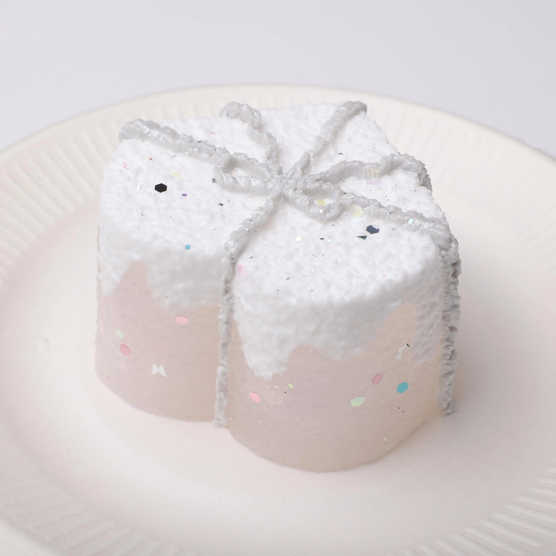 CREAMY TREE Heart-Shaped Gift Box Squishy Toy