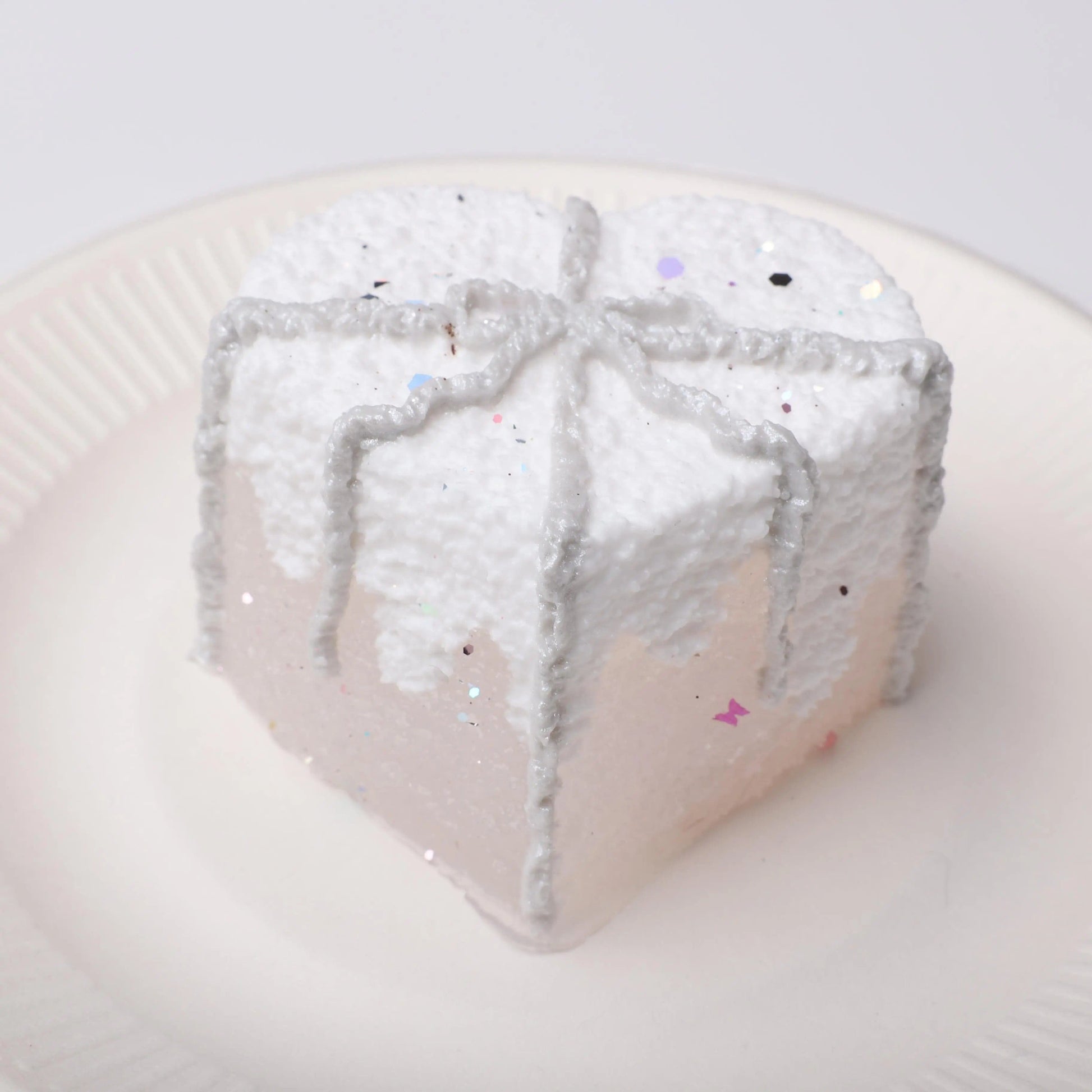 CREAMY TREE Heart-Shaped Gift Box Squishy Toy