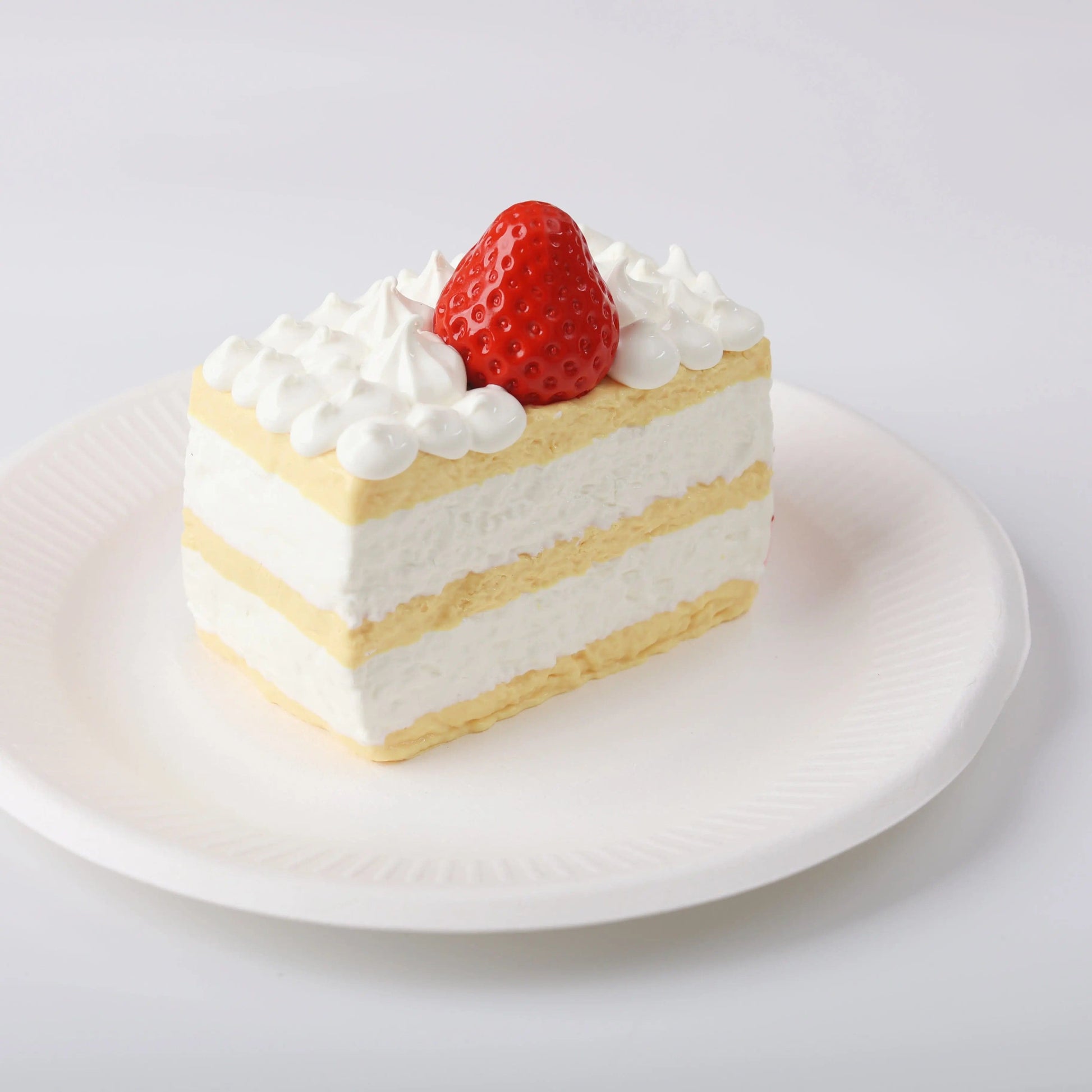 CREAMY TREE Strawberry Filled Cake Squishy Toy