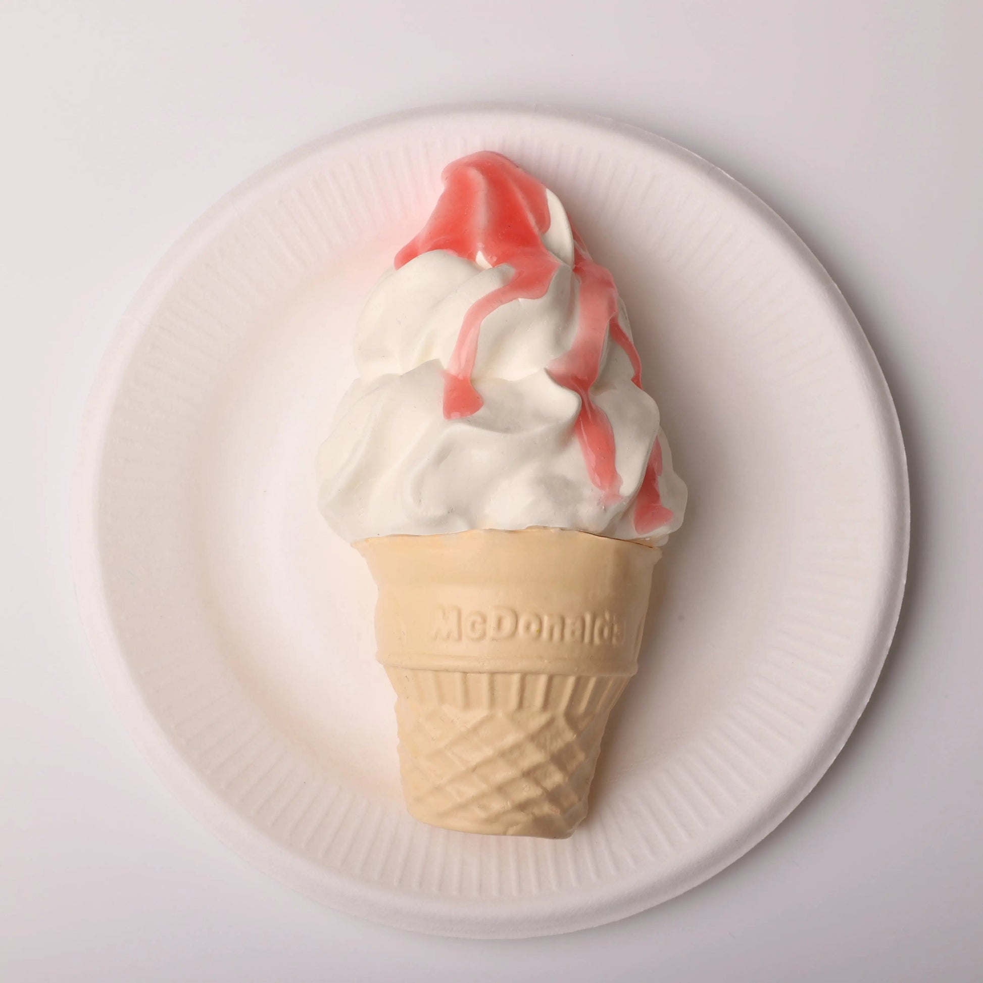 CREAMY TREE Strawberry Sauce Ice Cream Cone Squishy Toy