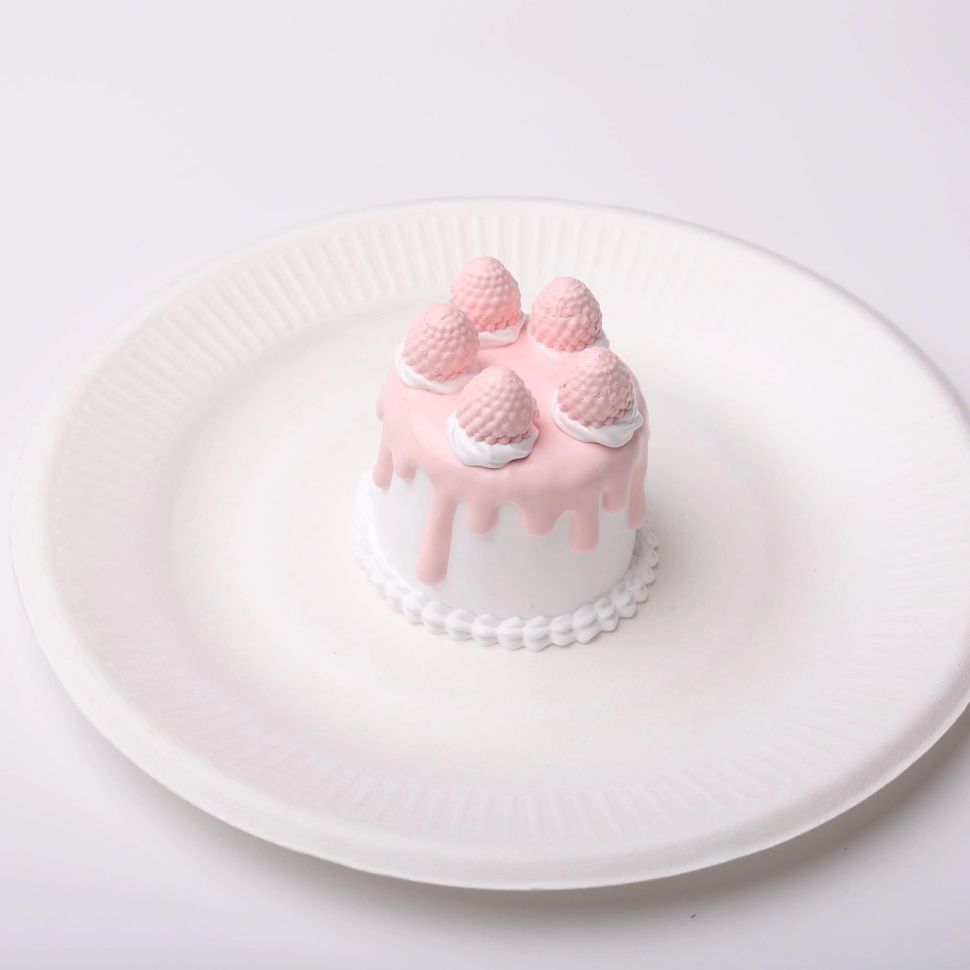 CREAMY TREE Strawberry Sauce Mini Cake Squishy Toy