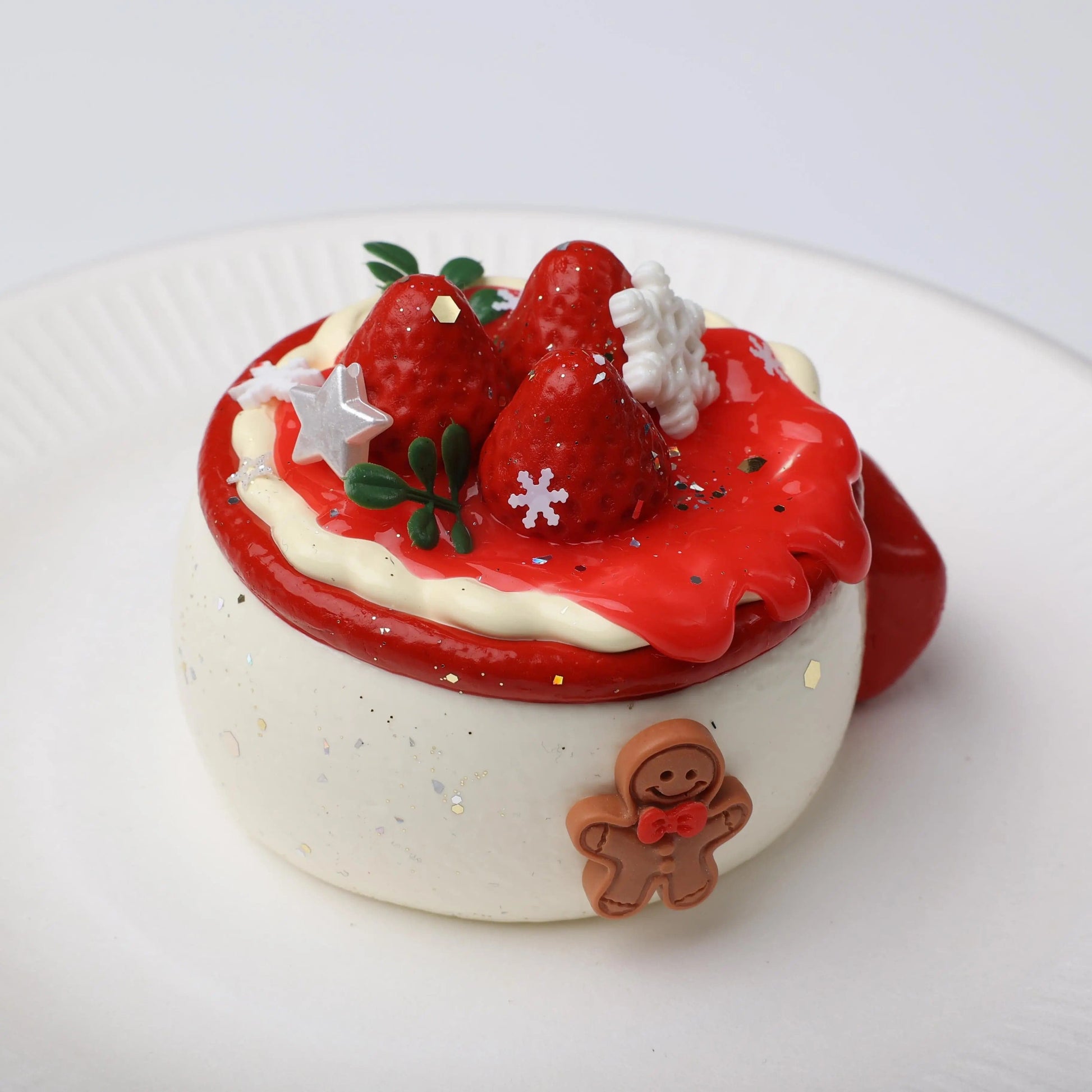 CREAMY TREE Sweet Heart Strawberry Mug Squishy Toy