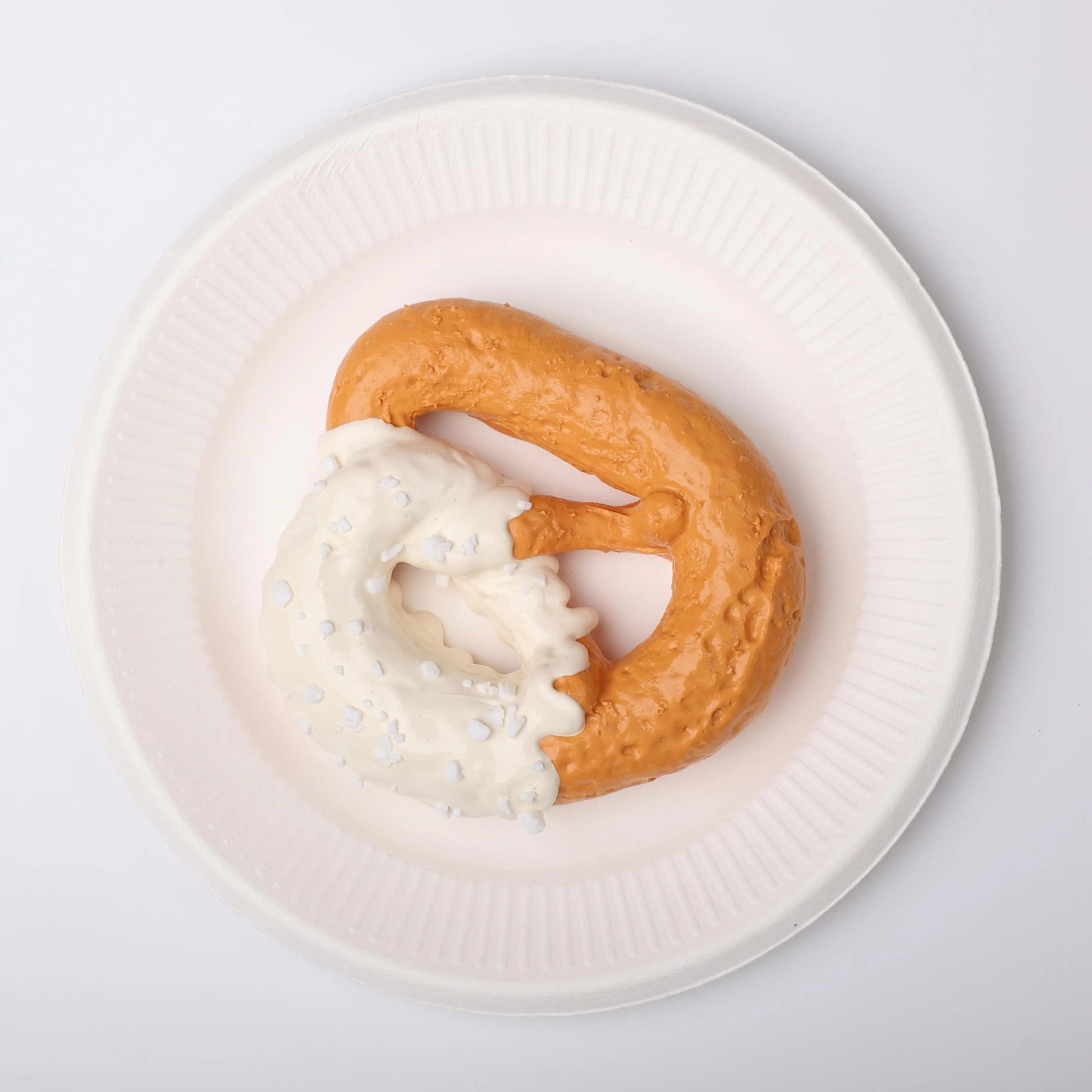 CREAMY TREE White Chocolate Pretzel Bun Squishy Toy