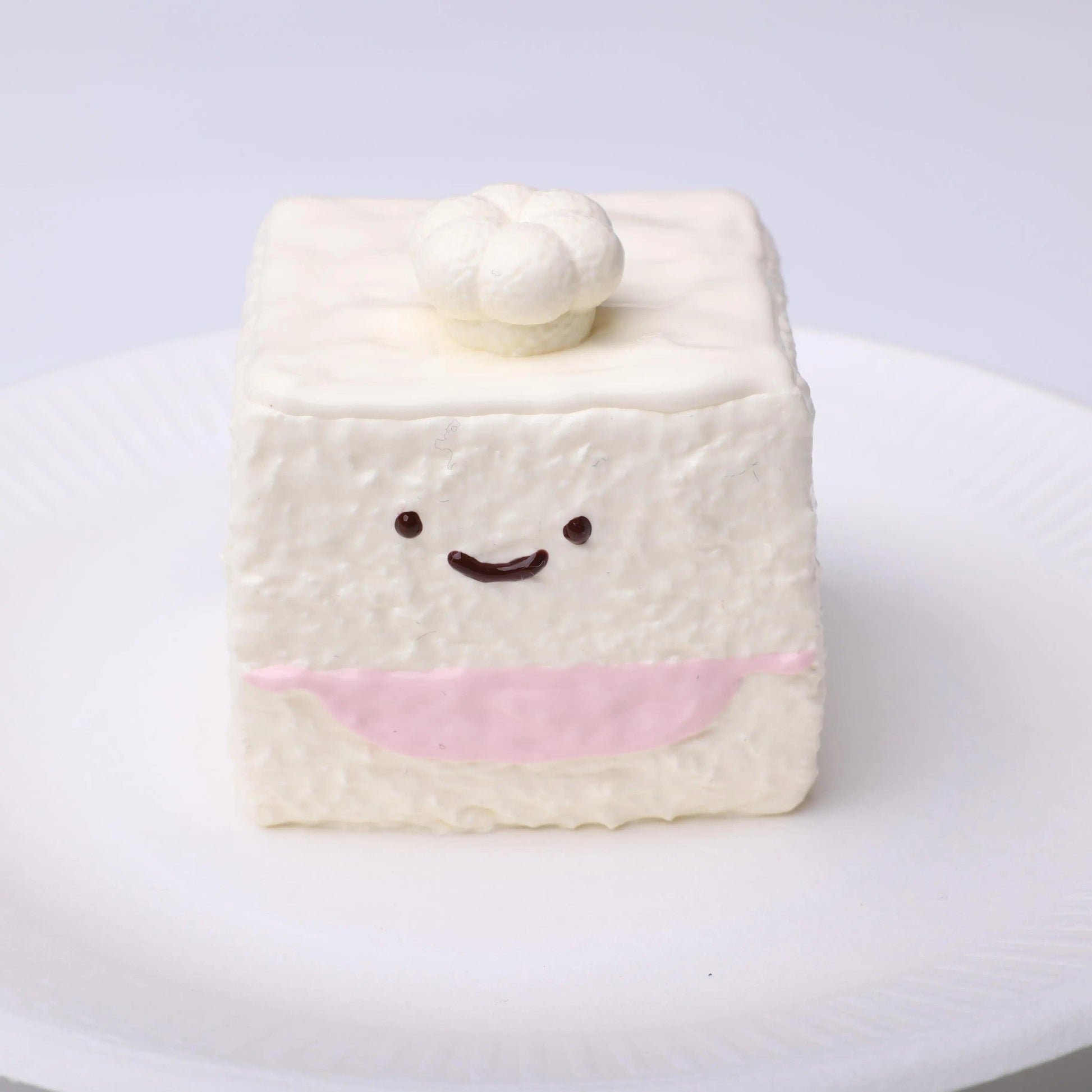 CREAMY TREE White Cube Sugar Chef Squishy Toy