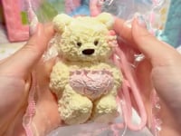 クマのスクイーズ - ストレス解消にデイジータバのおもちゃ | Creamy